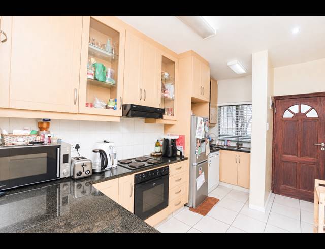 2 BEDROOM APARTMENT FOR SALE IN MORNINGSIDE